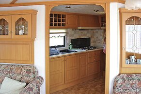 Beautiful Bungalow Directly at the Lake in Nadole
