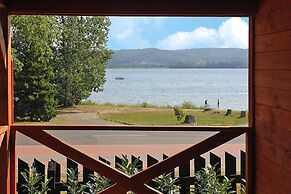Beautiful Bungalow Directly at the Lake in Nadole