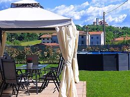Casina di Andrea With Above Ground Pool, Capannori