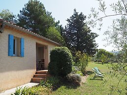 Pretty Holiday House With Private Garden, Apt