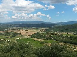 Pretty Holiday House With Private Garden, Apt