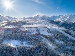 Chalet Hochkrimml With Sauna on the ski Slope