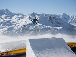 Chalet Hochkrimml With Sauna on the ski Slope