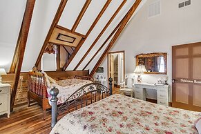 Dickinson Room by Main Street Bed & Breakfast