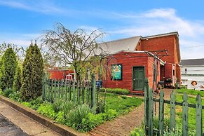 Dickinson Room by Main Street Bed & Breakfast