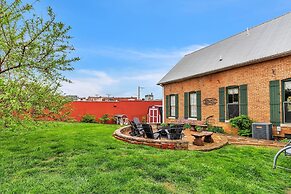 Dickinson Room by Main Street Bed & Breakfast