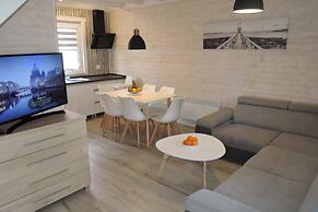 Holiday Home for 6 Person With Pool in Mrzezyno