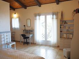 Provencal Holiday Home With Private Terrace and Panoramic View, Bedoin