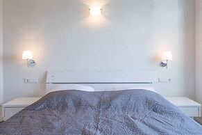 Exklusiv Eingerichtetes Ferienhaus in Strandnaehe