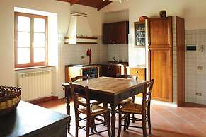 Apartment in Chiusdino With Terrace