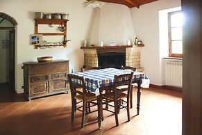 Apartment in Chiusdino With Terrace