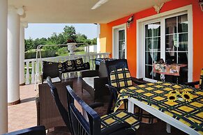Holiday Home for 10 Person in Nowe Warpno