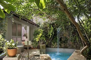 Ravana Garden Sustainable Luxury Boutique Hotel