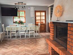 Detached House With Large Garden, Pool, Sauna and Jacuzzi, Perlino