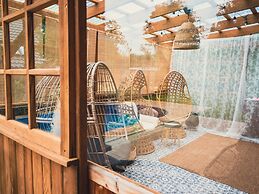 Detached House With Large Garden, Pool, Sauna and Jacuzzi, Perlino