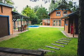 Large Holiday Villa With Sauna, Jacuzzi and Pool