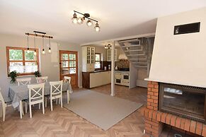 Large Holiday Villa With Sauna, Jacuzzi and Pool