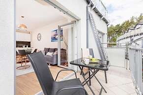 Apartment With Swimming Pool, Terrace, Pobierowo