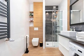 Apartment With Swimming Pool, Terrace, Pobierowo