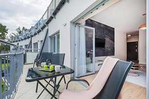 Apartment With Swimming Pool, Terrace, Pobierowo