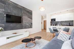 Apartment With Swimming Pool, Terrace, Pobierowo