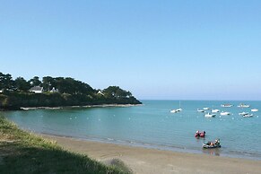 Beautiful Quiet Holiday Home, Close to the Beach