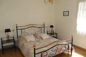 Beautiful Quiet Holiday Home, Close to the Beach
