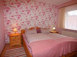 Apartment in Bsum With Garden