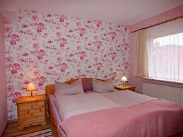 Apartment in Bsum With Garden