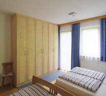 Holiday Home Emberger, Fugen
