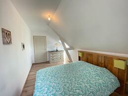 Norman House in Baie de Sommes -lancheres