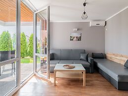 Single-storey Holiday Homes, Pool, Playground