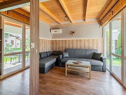 Single-storey Holiday Homes, Pool, Playground