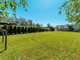 Single-storey Holiday Homes, Pool, Playground