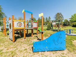 Single-storey Holiday Homes, Pool, Playground