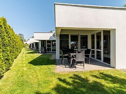 Single-storey Holiday Homes, Pool, Playground