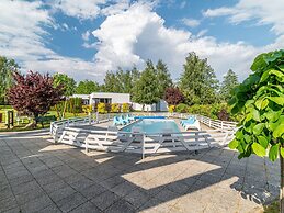 Single-storey Holiday Homes, Pool, Playground