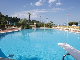 Residence Costa Di Kai Ed Din