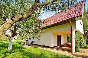 Comfortable Holiday Home With a Garden, Noskowo