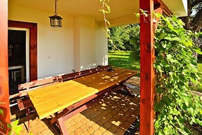 Comfortable Holiday Home With a Garden, Noskowo