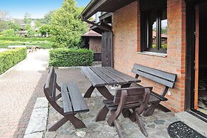 Terraced Houses, Right on the Lake, Sulomino