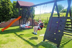 Terraced Houses, Right on the Lake, Sulomino