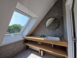 Premium Holiday Home With Charging Station