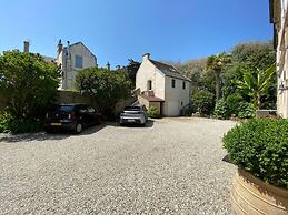 Holiday Home in Arromanches by Sandy Beach