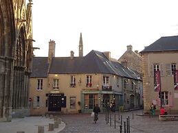 Holiday Home in Arromanches by Sandy Beach