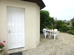 Holiday Home in Arromanches by Sandy Beach