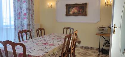 Apartment With Private Garden in Dar?owo