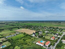 Apartment With Private Garden in Dar?owo