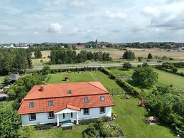 Apartment With Private Garden in Dar?owo