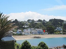 Apartment in top Location With Fantastic sea View, Primel, Plougasnou